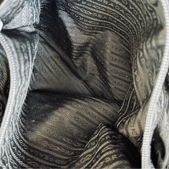 ⬇️ PRICE DROP⬇️Prada Black Nylon Crossbody Bag Adjustable strap - Picture 12 of 13